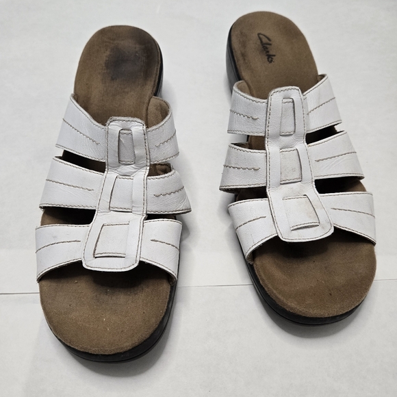 Womens Clark’s White Sandals Slip On Size 10 - Picture 1 of 9